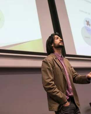 Alejandra Azcarate Katy