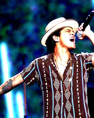 Bruno Mars, Leon Thomas & DJ Pee.Wee