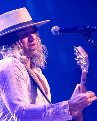 Casey James