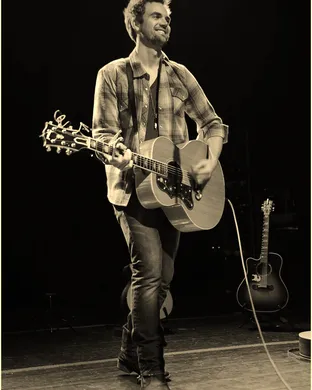 Tyler Hilton